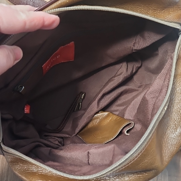 dulce Two Tone Brown Women's Brazalian Leather Handbag - Picture 15 of 17